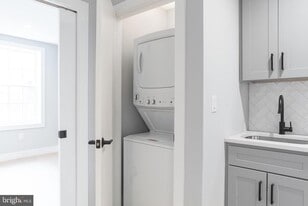 1707 Rittenhouse Square in Philadelphia, PA - Building Photo