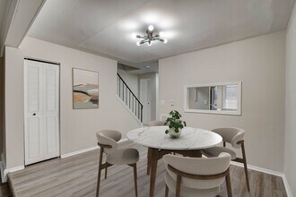 The Grove on 79th in Indianapolis, IN - Foto de edificio - Building Photo