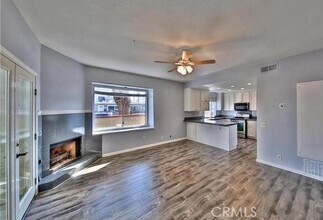 202 10th St in Huntington Beach, CA - Building Photo - Building Photo