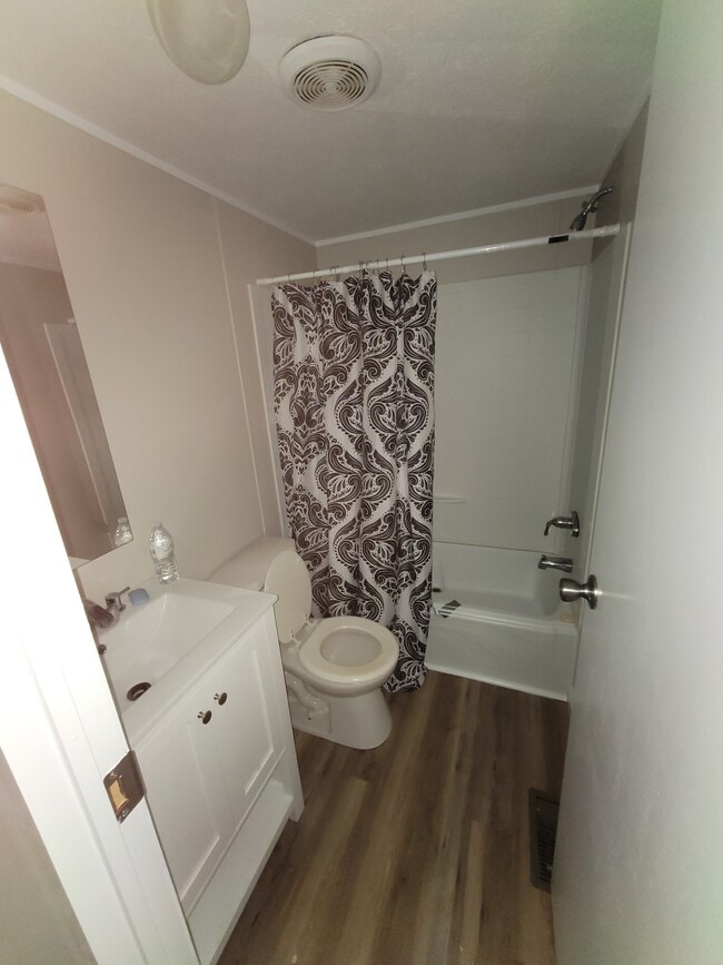 1570 Illery Rd in Sumter, SC - Building Photo - Building Photo