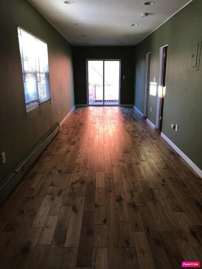 14 Lincoln St in Jersey City, NJ - Building Photo - Building Photo