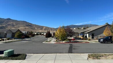 966 Callaway Trail in Reno, NV - Building Photo - Building Photo