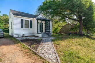 1035 Astor Ave SW in Atlanta, GA - Building Photo - Building Photo