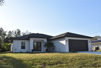 3761 Casco Cir in North Port, FL - Building Photo - Building Photo