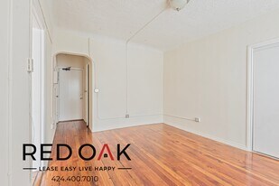 832 S Oxford Ave, Unit 303 in Los Angeles, CA - Building Photo