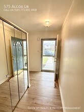 575 Alcoa Ln in Hoffman Estates, IL - Building Photo - Building Photo