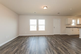 13023 S Green Wing Cir in Willis, TX - Foto de edificio - Building Photo