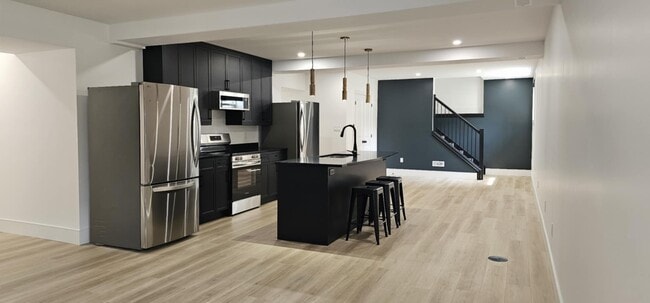 Student Housing in Windsor, ON - Foto de edificio - Building Photo