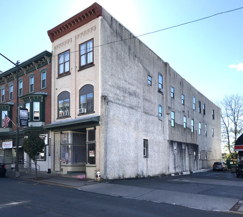 620 Main St in Slatington, PA - Foto de edificio