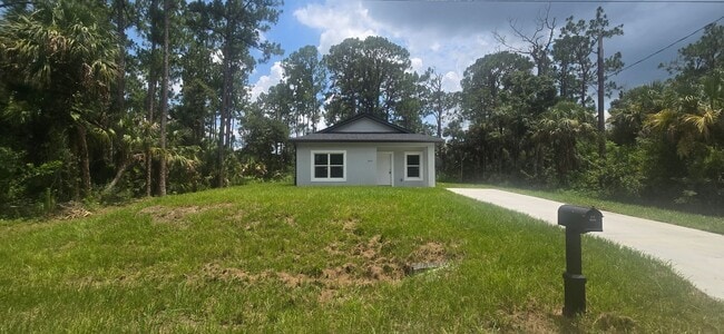 3517 49th St W in Lehigh Acres, FL - Building Photo - Building Photo