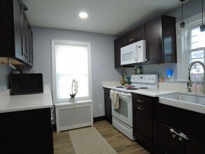 80 Mauran St in Cranston, RI - Building Photo - Building Photo