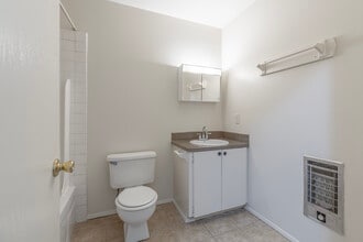 Park Wood Court Apartments in Tigard, OR - Foto de edificio - Interior Photo