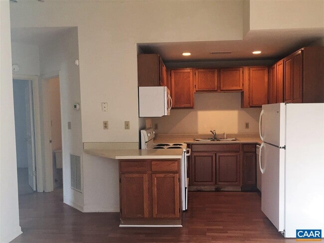 102 Morris Paul Ct in Charlottesville, VA - Building Photo - Building Photo