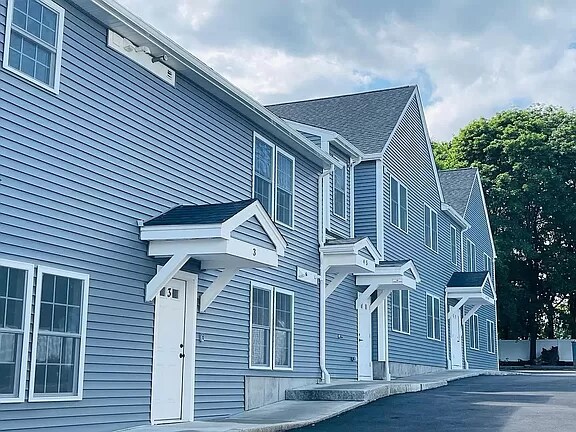 487 Lincoln St in Marlborough, MA - Building Photo