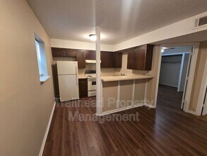 5801 Woodson Dr in Mission, KS - Building Photo - Building Photo