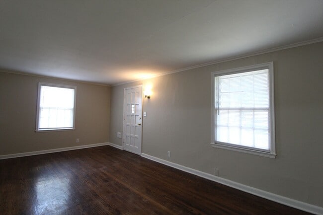 313 E 27th Ave in North Kansas City, MO - Building Photo - Building Photo