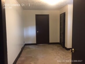 2050 Lowrie St in Pittsburgh, PA - Building Photo - Building Photo