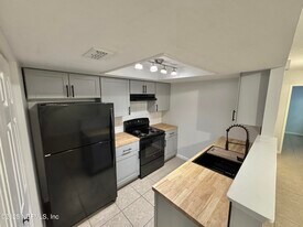 2964 Songbird Dr in Jacksonville, FL - Building Photo