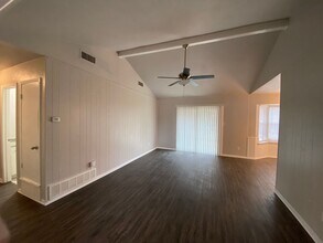 6636 Betty Dr in Watauga, TX - Building Photo - Building Photo
