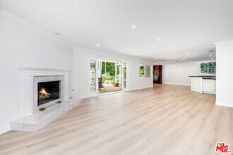 7144 Deveron Ridge Rd in Los Angeles, CA - Building Photo - Building Photo
