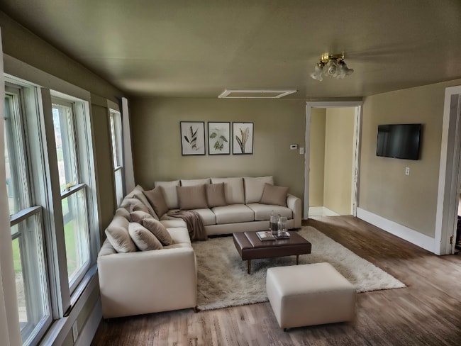 1011 S Cottage Grove in Miles City, MT - Building Photo - Building Photo