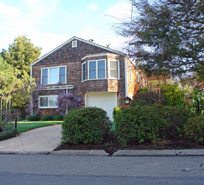 3 Walker St in Mill Valley, CA - Building Photo - Building Photo