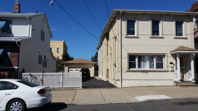 273 Harrison Ave, Unit 1st Fl