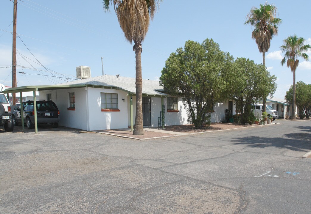 Prince Apartments in Tucson, AZ - Foto de edificio