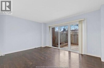 6432 Thornberry Crescent in Windsor, ON - Building Photo - Building Photo