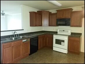 1101 Yarrow Dr in North Little Rock, AR - Building Photo - Building Photo