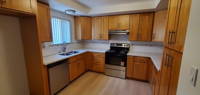 1005 W Duarte Rd, Unit 10