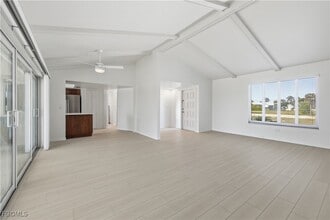 1235 Par View Dr in Sanibel, FL - Building Photo - Building Photo