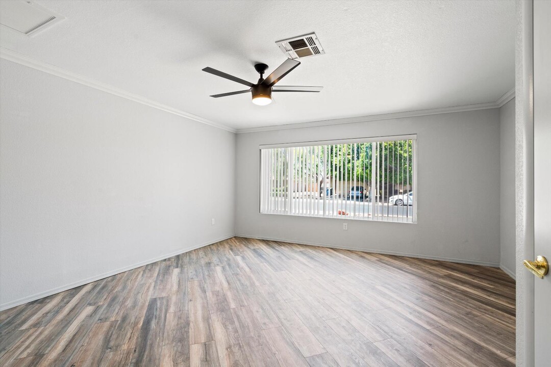1849 E Manhatton Dr in Tempe, AZ - Building Photo