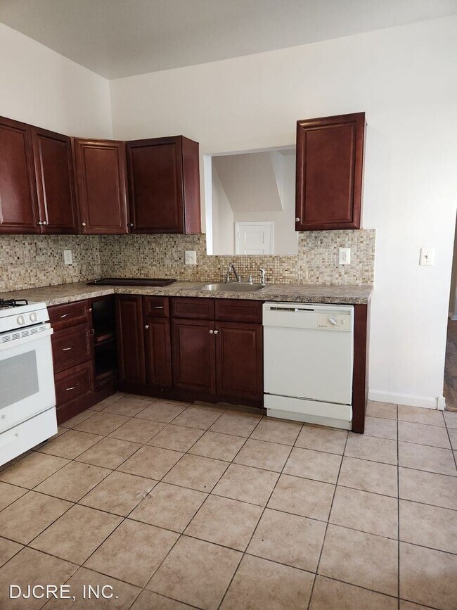 5910 Webster St photo'