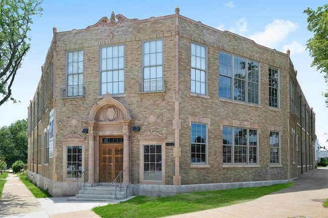 3200 Gillham Rd in Kansas City, MO - Building Photo - Building Photo