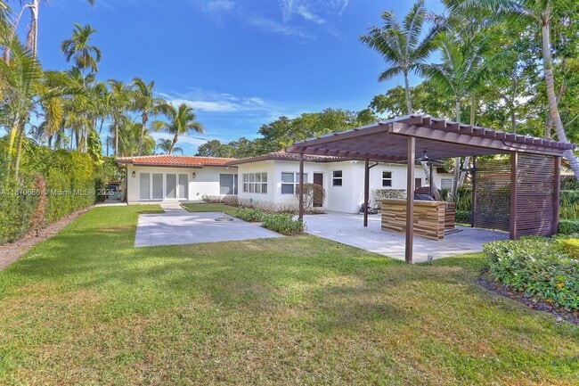 1545 Baracoa Ave in Coral Gables, FL - Building Photo - Building Photo