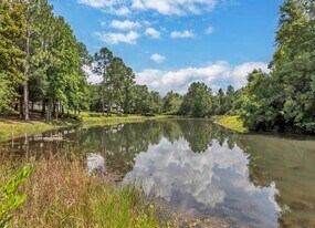 202 Shell Dr in Crestview, FL - Building Photo