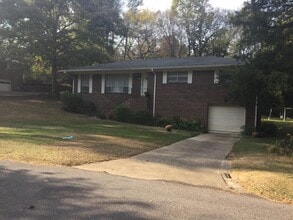 146 Cindy Ln in Birmingham, AL - Building Photo - Building Photo