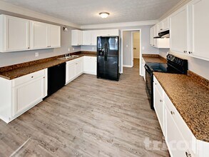 100 Beaverdam Ct in Covington, GA - Building Photo - Building Photo