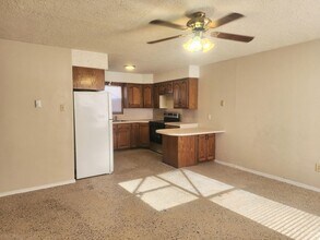 417 1/2 S Avenue A in Portales, NM - Building Photo - Building Photo