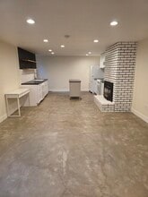 6910 NE Pacific St in Portland, OR - Foto de edificio - Building Photo