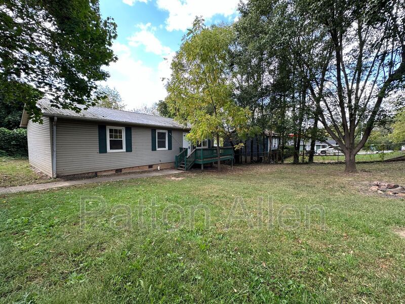 74 Buffalo St in Asheville, NC - Building Photo