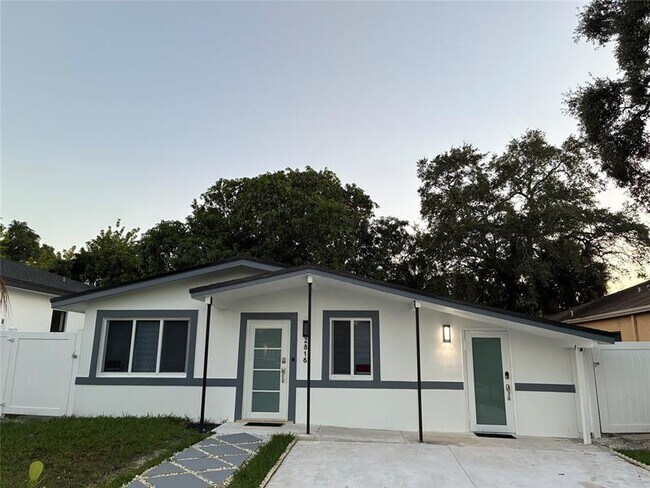 2816 NW 7th St in Fort Lauderdale, FL - Building Photo - Building Photo
