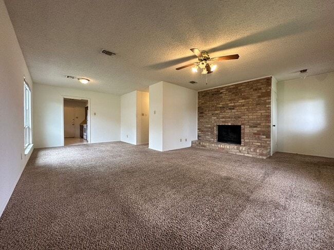 5700 Wilshire Dr in Waco, TX - Building Photo - Building Photo