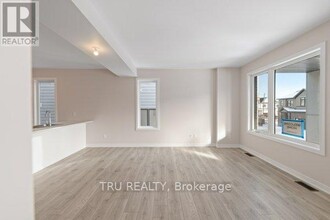 201 Beebalm Cres in Ottawa, ON - Building Photo - Building Photo