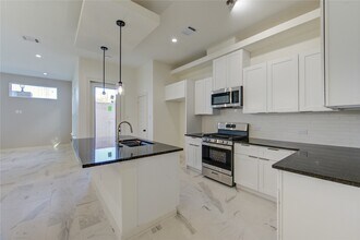 2930 El Fenice Ln in Houston, TX - Building Photo - Building Photo