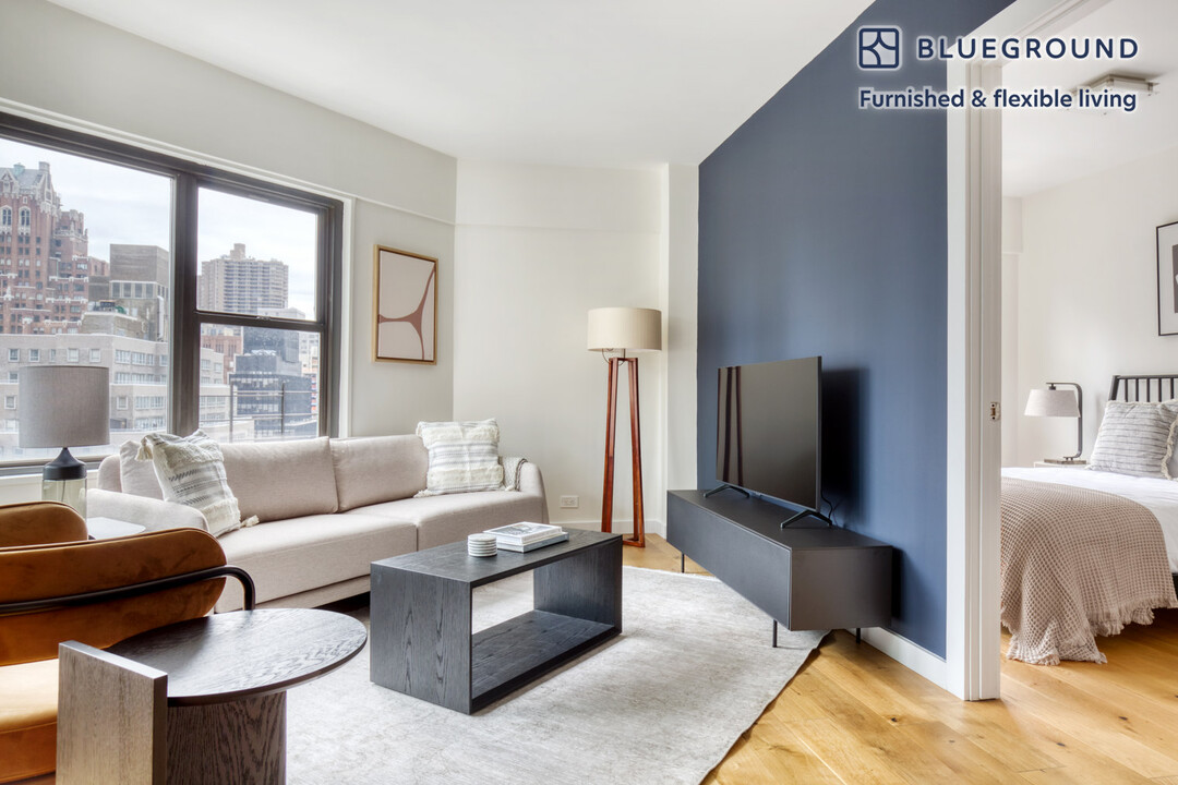 279 E 44th St, Unit FL21-ID814 in New York, NY - Foto de edificio