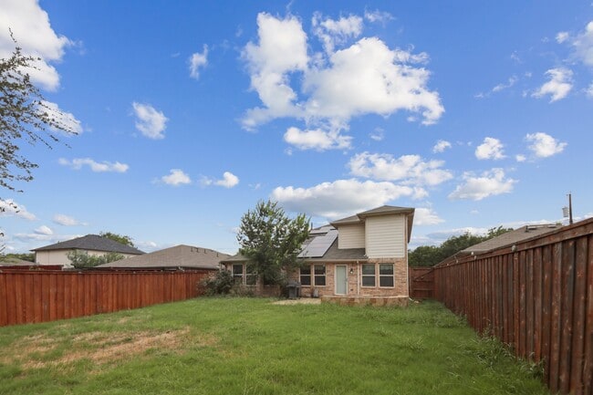 2114 Iroquois Dr in Dallas, TX - Building Photo - Building Photo
