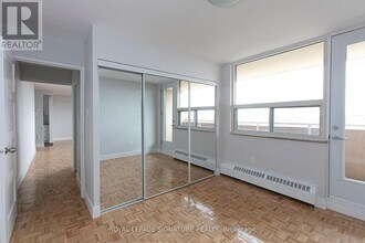 666 Spadina Ave. in Toronto, ON - Building Photo - Building Photo