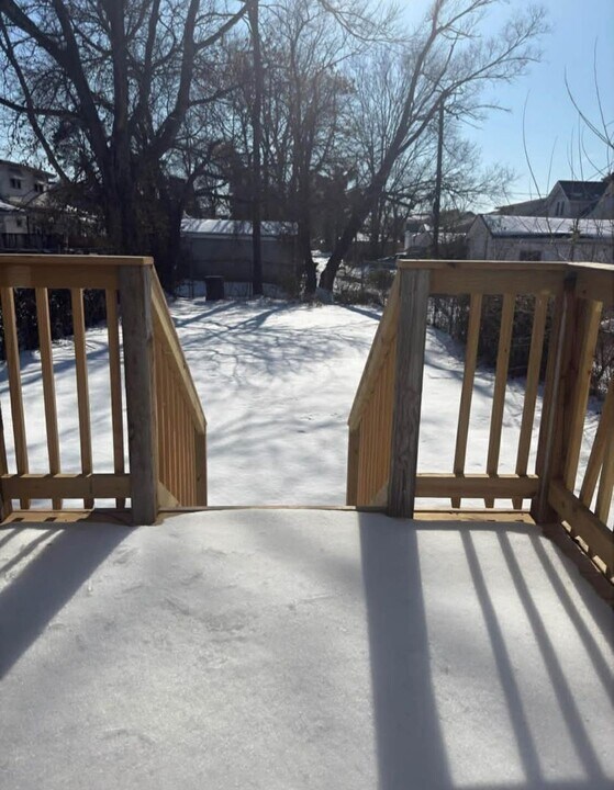 4206 W Market St in Louisville, KY - Building Photo